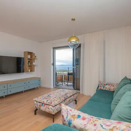 Stunning Sea View Cvita Apartment Makarska